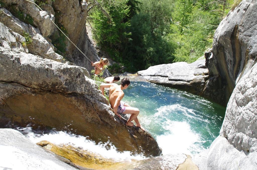 Vvf Les Ecrins Champsaur Hotell Saint-Bonnet-en-Champsaur Eksteriør bilde